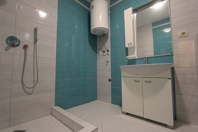 Apartments with a seaview in Becici — photo 9